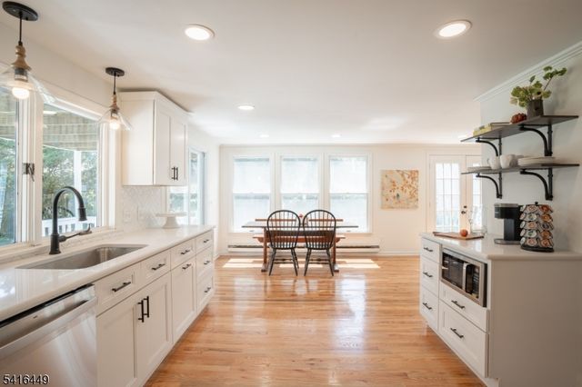 86 Kingwood Stockton Rd, Delaware Twp., NJ 08559