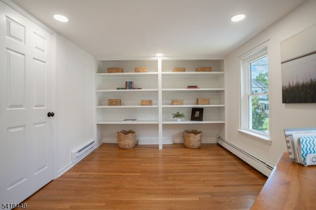 86 Kingwood Stockton Rd, Delaware Twp., NJ 08559