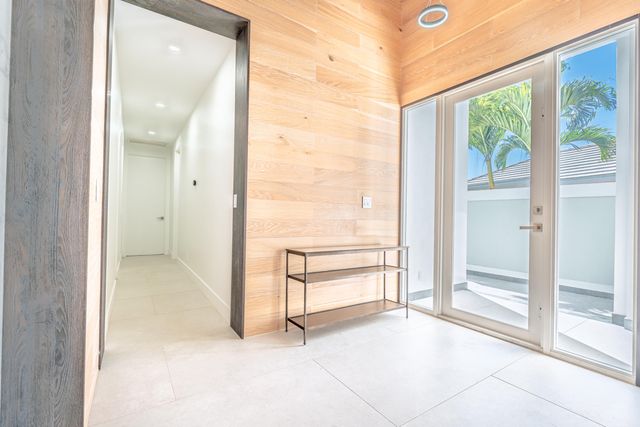 13090 Touchstone Place, Palm Beach Gardens, FL 33418