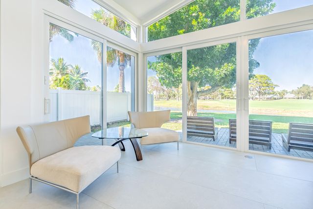 13090 Touchstone Place, Palm Beach Gardens, FL 33418