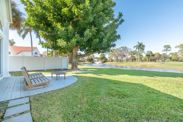 13090 Touchstone Place, Palm Beach Gardens, FL 33418