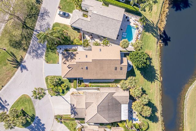 13090 Touchstone Place, Palm Beach Gardens, FL 33418