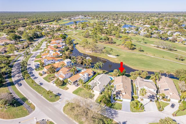 13090 Touchstone Place, Palm Beach Gardens, FL 33418