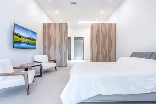 13090 Touchstone Place, Palm Beach Gardens, FL 33418