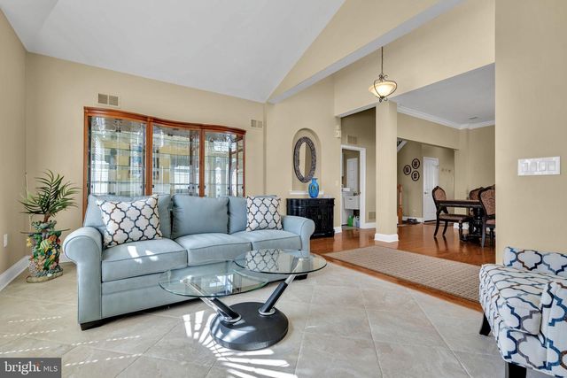 30 POINT PLEASANT DR, Waretown, NJ 08758