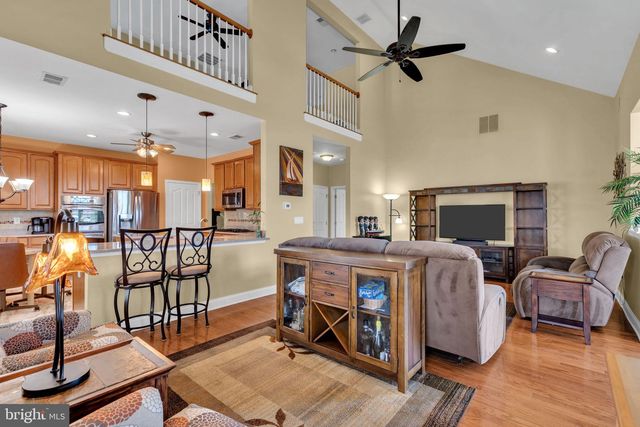 30 POINT PLEASANT DR, Waretown, NJ 08758