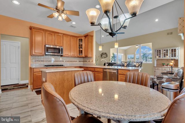 30 POINT PLEASANT DR, Waretown, NJ 08758