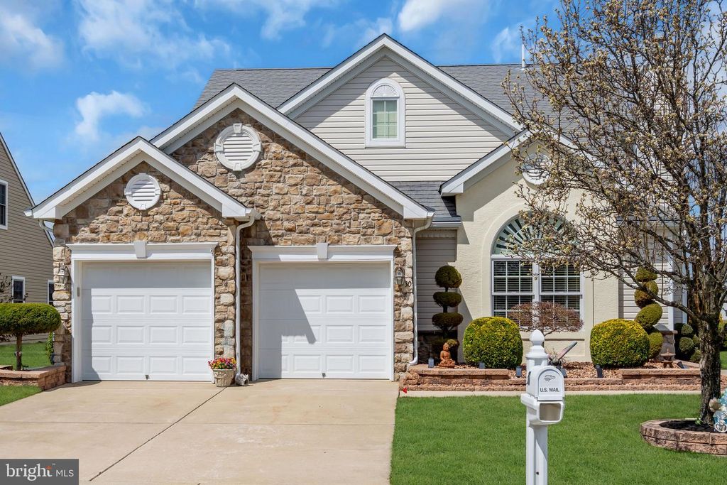 30 POINT PLEASANT DR, Waretown, NJ 08758