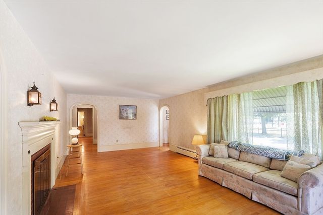 59 Brooklawn St, New Bedford, MA 02745
