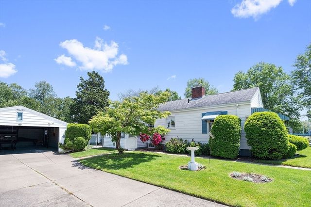 59 Brooklawn St, New Bedford, MA 02745