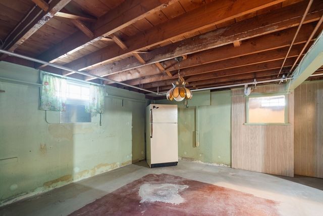 59 Brooklawn St, New Bedford, MA 02745