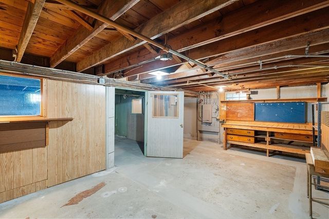 59 Brooklawn St, New Bedford, MA 02745