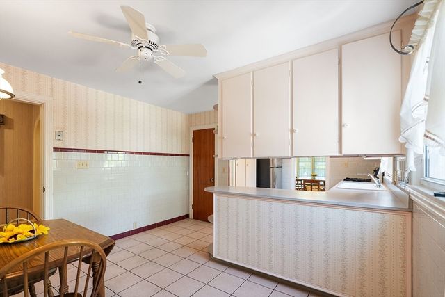 59 Brooklawn St, New Bedford, MA 02745