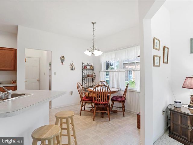 1932 BELL AVE, Chambersburg, PA 17202