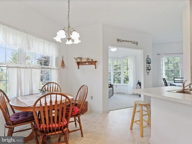 1932 BELL AVE, Chambersburg, PA 17202