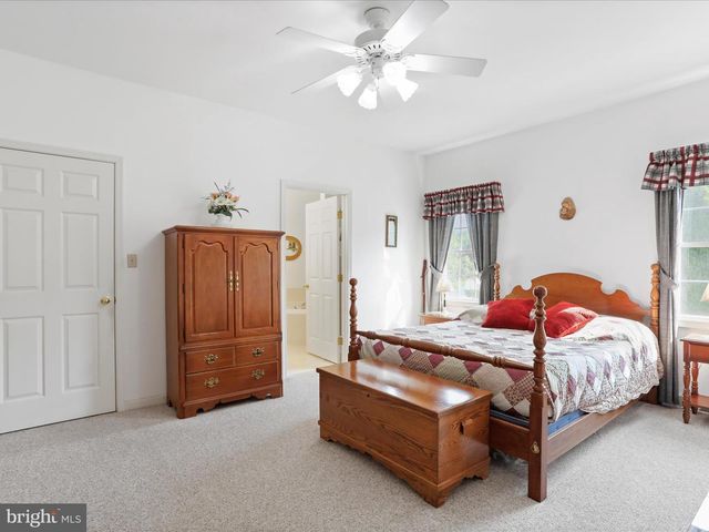 1932 BELL AVE, Chambersburg, PA 17202