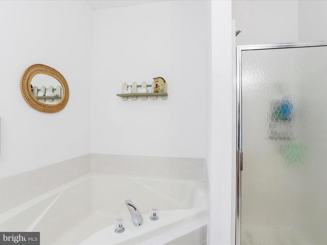 1932 BELL AVE, Chambersburg, PA 17202