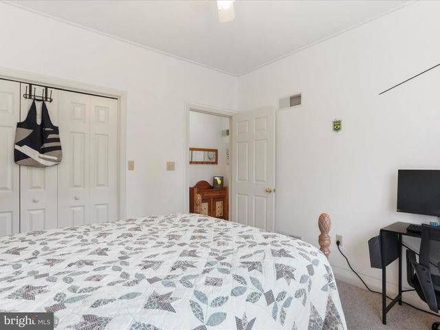 1932 BELL AVE, Chambersburg, PA 17202