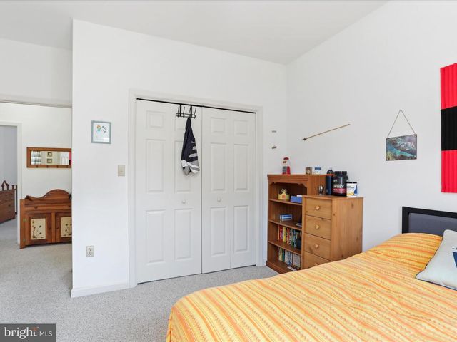 1932 BELL AVE, Chambersburg, PA 17202