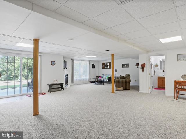 1932 BELL AVE, Chambersburg, PA 17202