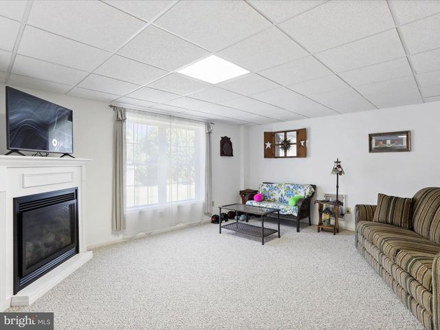 1932 BELL AVE, Chambersburg, PA 17202