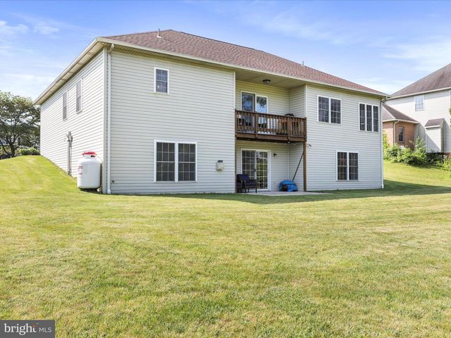 1932 BELL AVE, Chambersburg, PA 17202