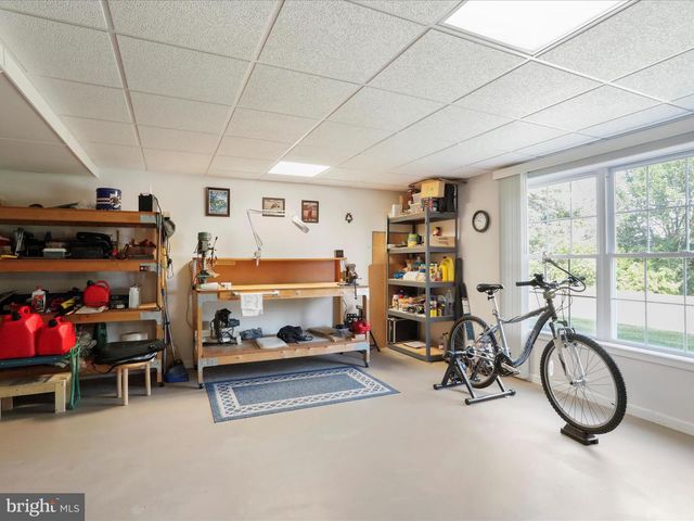 1932 BELL AVE, Chambersburg, PA 17202