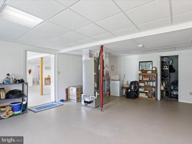 1932 BELL AVE, Chambersburg, PA 17202