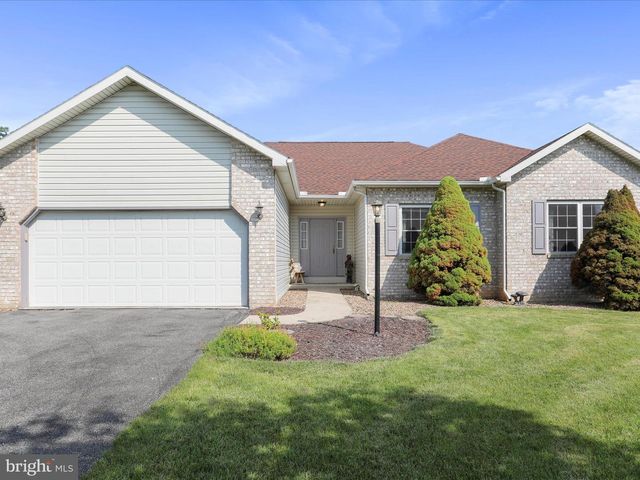 1932 BELL AVE, Chambersburg, PA 17202