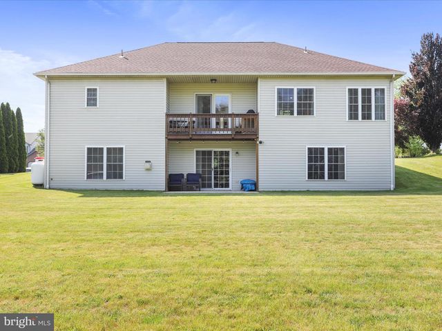 1932 BELL AVE, Chambersburg, PA 17202
