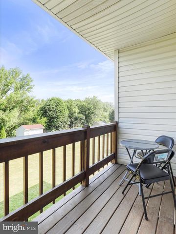 1932 BELL AVE, Chambersburg, PA 17202