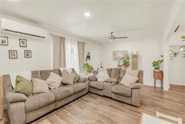 764 W 107th Street, Los Angeles, CA 90044