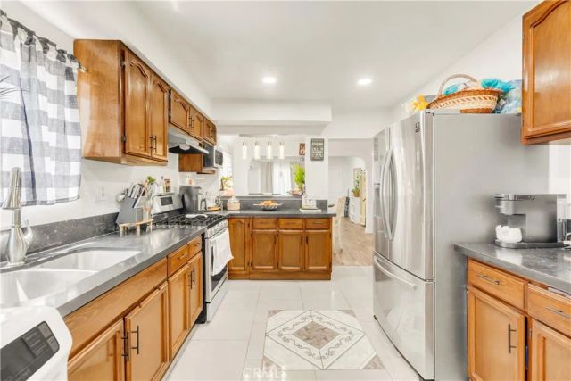 764 W 107th Street, Los Angeles, CA 90044