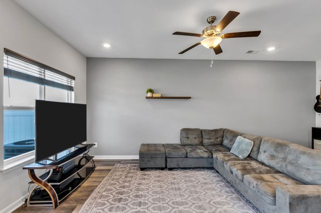 6633 Hanworth Trce, Smyrna, TN 37167