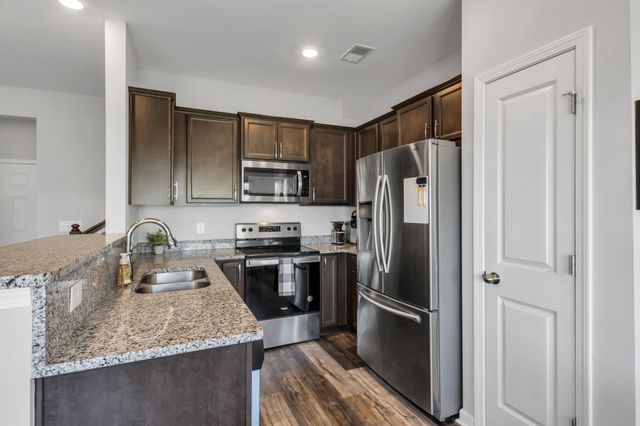 6633 Hanworth Trce, Smyrna, TN 37167