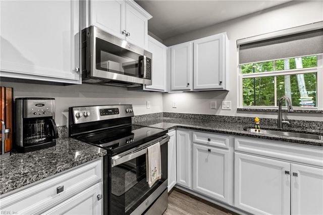 6888 Motley Landing DR, Gloucester, VA 23061