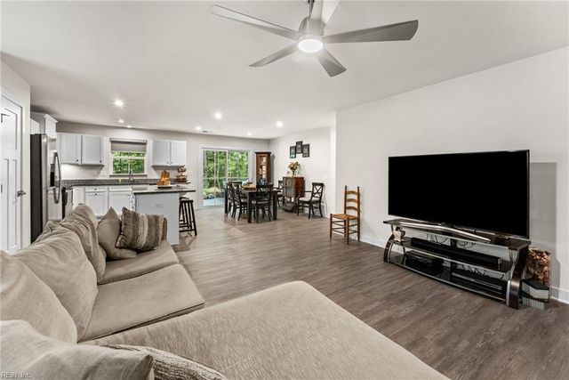 6888 Motley Landing DR, Gloucester, VA 23061