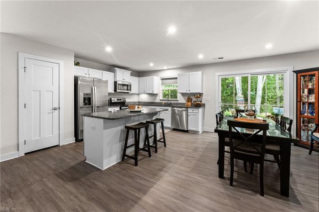 6888 Motley Landing DR, Gloucester, VA 23061