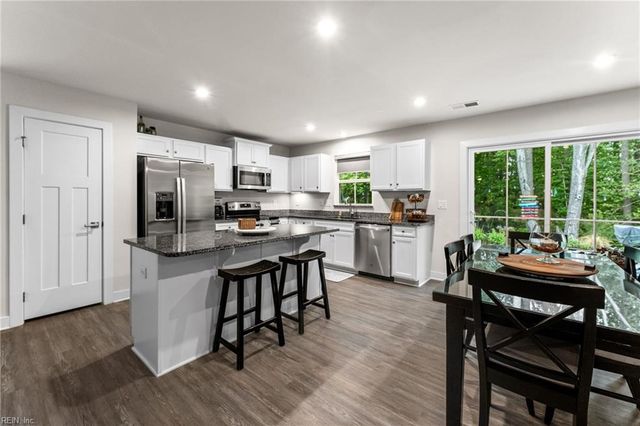 6888 Motley Landing DR, Gloucester, VA 23061