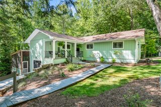 103 Pineneedle Drive, Westminster, SC 29693