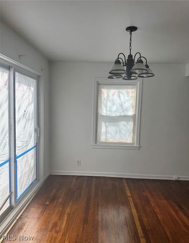 1102 Tonawanda Avenue, Akron, OH 44305