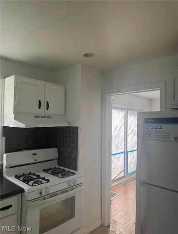 1102 Tonawanda Avenue, Akron, OH 44305