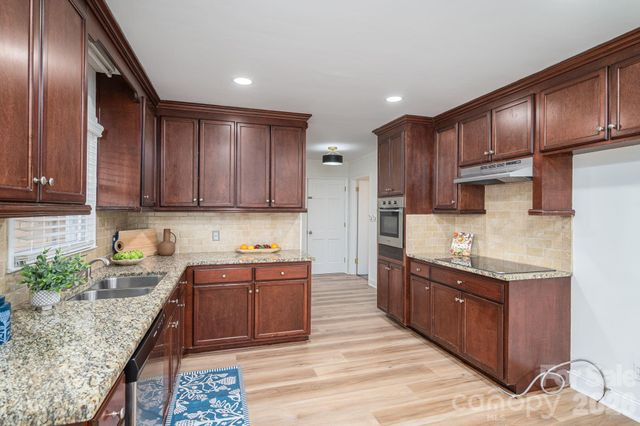 525 Julia Avenue, Belmont, NC 28012