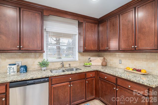 525 Julia Avenue, Belmont, NC 28012