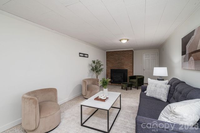 525 Julia Avenue, Belmont, NC 28012