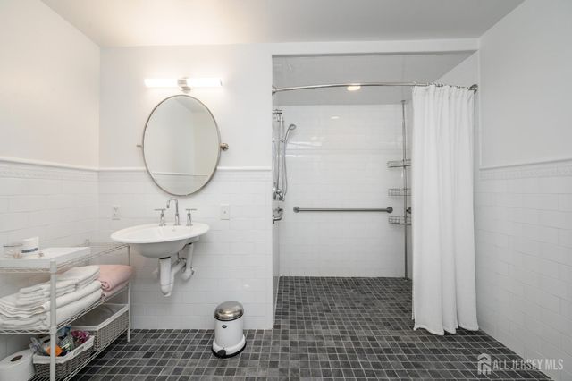 128 Florence Place, South Plainfield, NJ 07080
