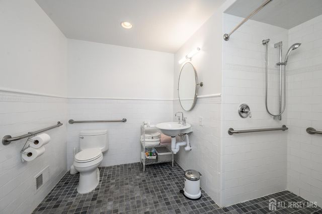 128 Florence Place, South Plainfield, NJ 07080