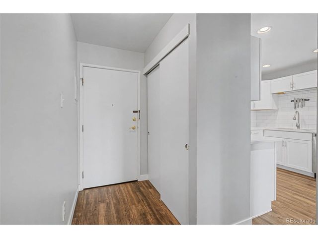 3082 S Wheeling Way 208-404, Aurora, CO 80014