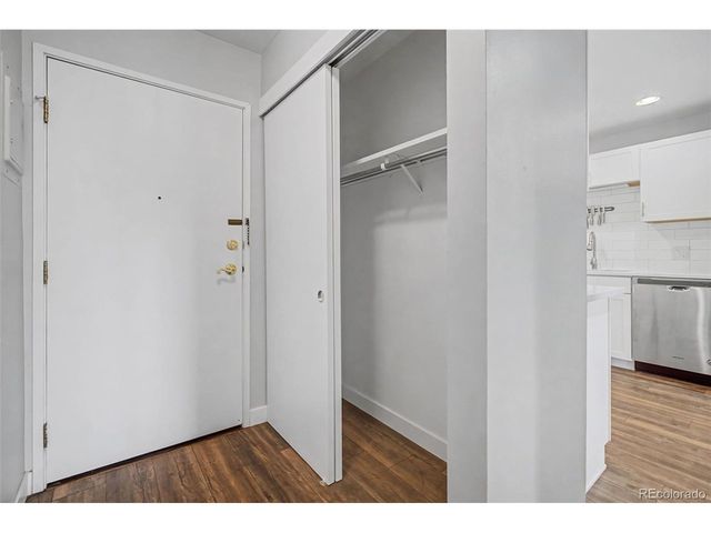 3082 S Wheeling Way 208-404, Aurora, CO 80014