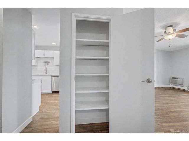 3082 S Wheeling Way 208-404, Aurora, CO 80014